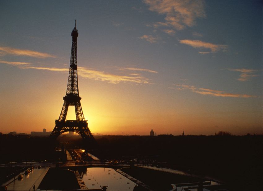 Last-minute-Reisen zum EM-Finale zwischen Portugal und Frankreich in Paris