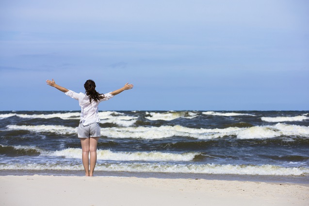 Frau am Strand