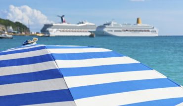 Kreuzfahrtschiffe können Giganten auf den Meeren sein.